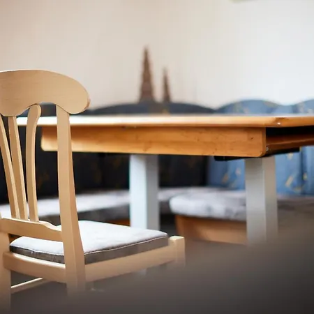 Haus Spettel 公寓 *